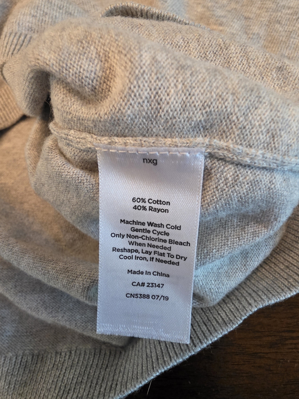 Talbots Heather Gray Lightweight Knit Puffin Graphic Sweater - Picture 3 of 6